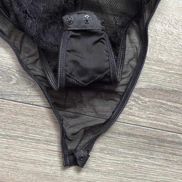MM35 SHEIN Black Lace Bodysuit - Picture 4 of 8